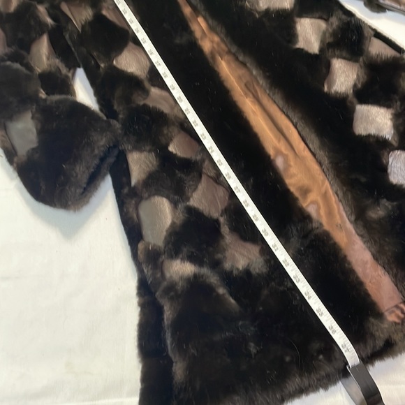 Genuine Leather/Faux Fur Jacket - Picture 9 of 10